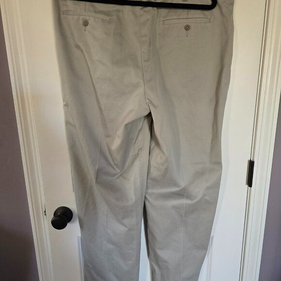 Mens Perry Ellis Light Gray dress pants size 38x32 - Picture 2 of 3